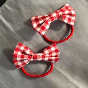 NWOT Red gingham bow hair ties